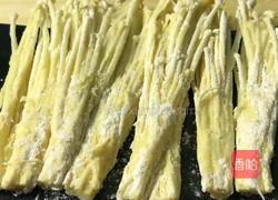 油炸金针菇的做法图解6