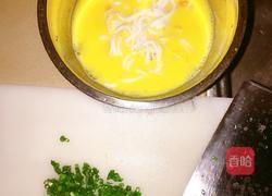 小银鱼炒鸡蛋的做法图解3