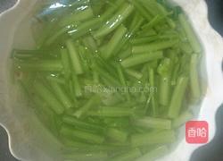 清炒芹菜的做法图解2