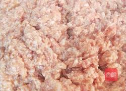 炸肉丸子的做法图解1