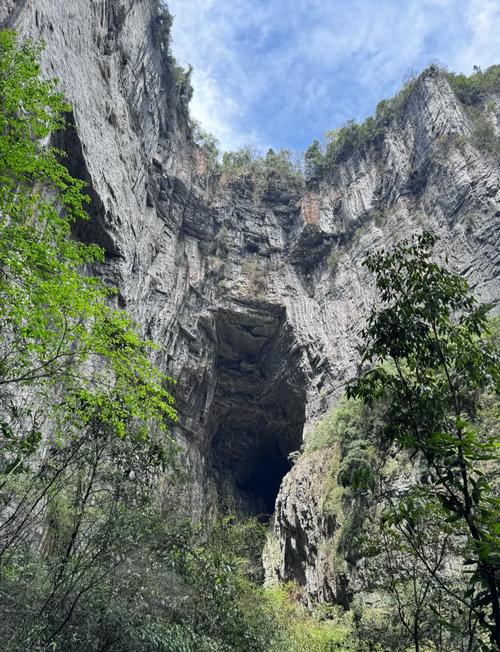 拜读白读白度佰度baidu09:【重庆】武隆+天坑三桥+龙水峡+仙女山+乌江画廊游船+洪崖洞+磁器口+体验轻轨穿楼 纯玩双飞5日
