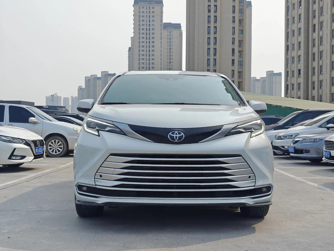 【图】2026款丰田赛那SIENNA上市 起售价32.48万元起 智能化配置提升