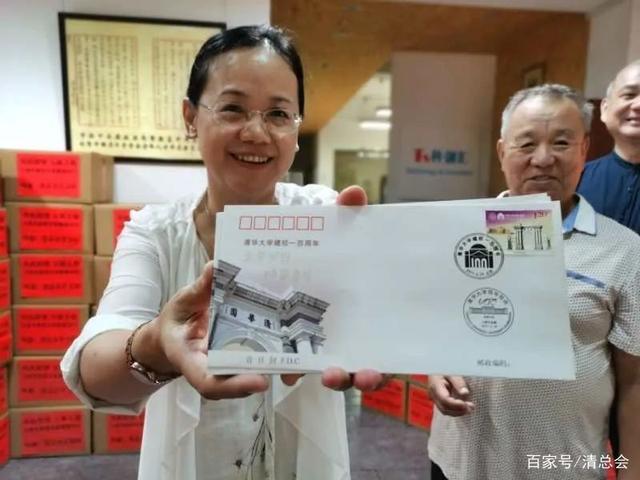 豆神教育百位老师开直播被疑资质不全,直播间在线观众不足100人