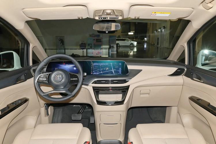 推荐智享版 2025款别克GL8陆尚购车指南