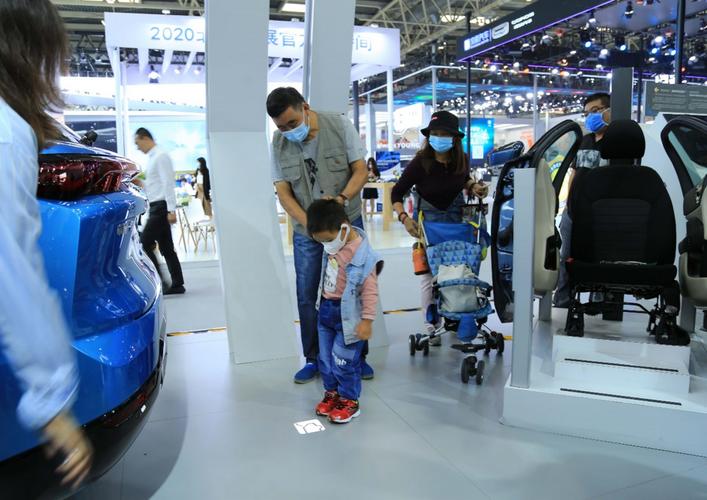 一数科技AR智能尾门真人演示