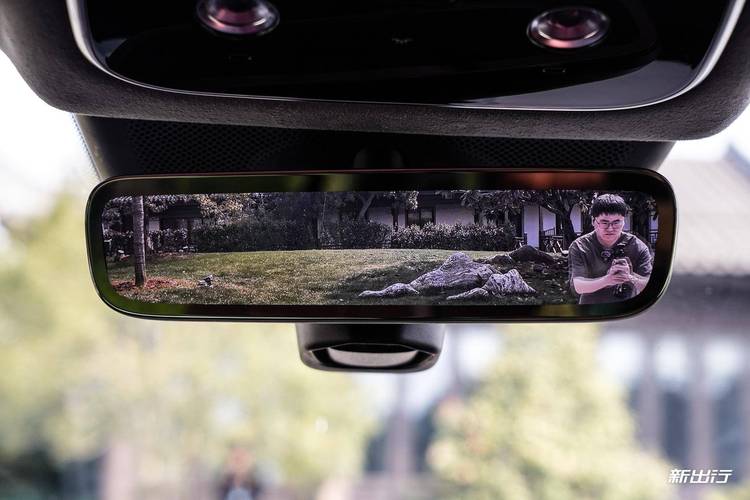 再造一个家用旗舰 静态体验问界M8