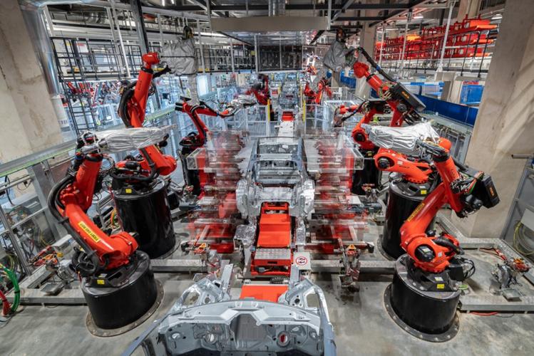 特斯拉上海超级工厂为什么有80多个门?里面都有什么黑科技?