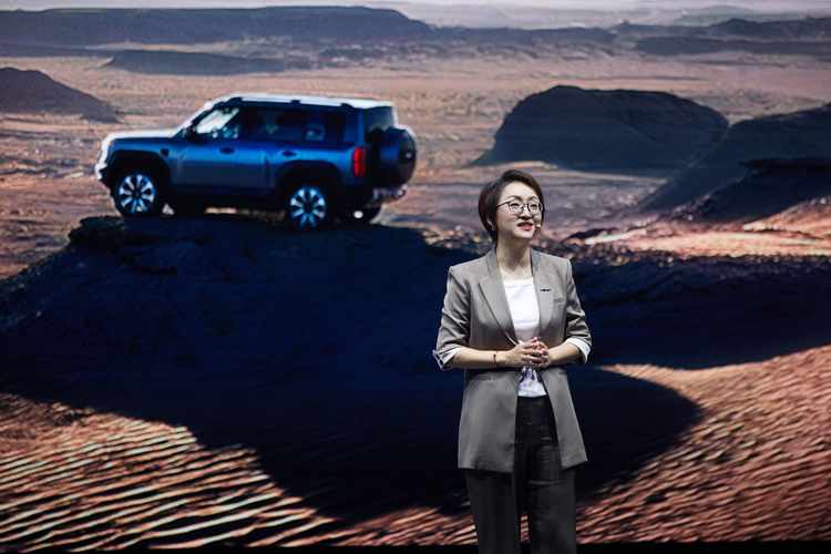 熊甜波:钛7是一台可以兼顾“家庭与自我”以及“主流和个性”的硬派SUV