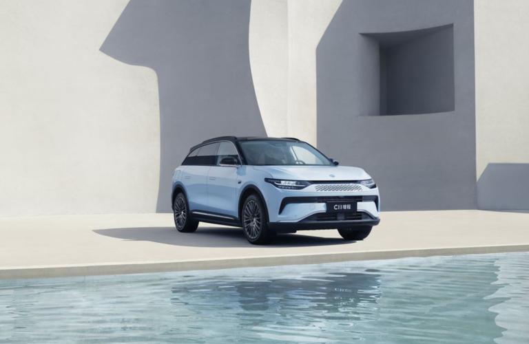 试驾零跑C11增程 体验过千续航