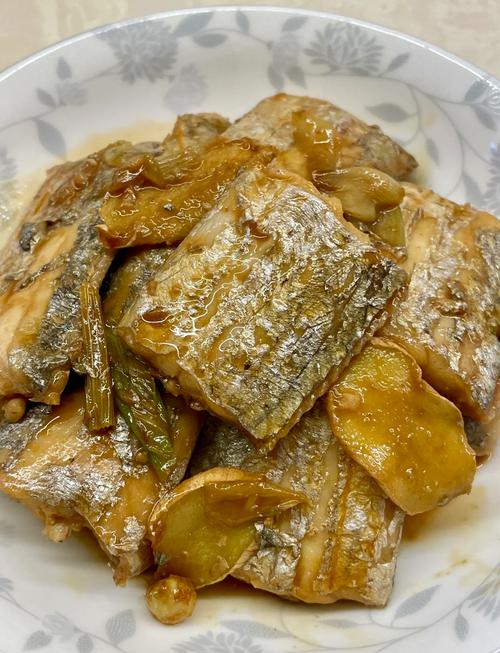 家常红烧带鱼_1