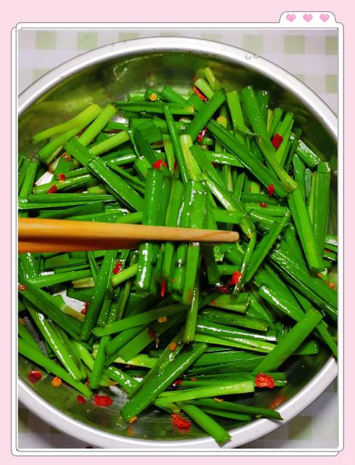 超级好吃的韭菜炒黄瓜