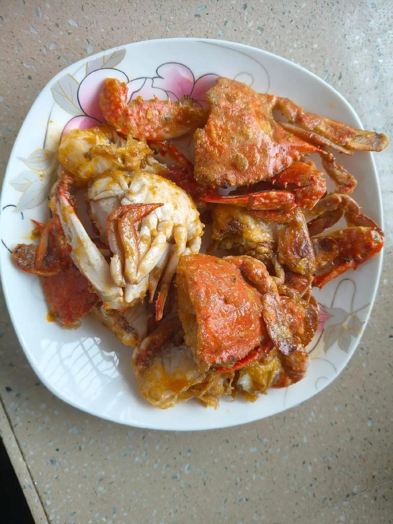 教你十分钟做一道非常下饭的“金沙蛋黄蟹”