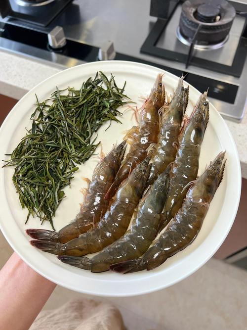茶香大虾-当茶叶遇上大虾，碰撞出不一样的美味，让你吃完忍不住吮指回味