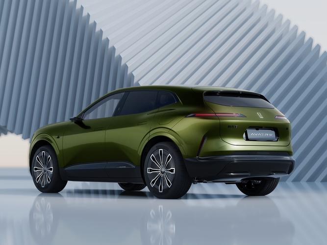 集颜值与技术于一身？试驾阿维塔07