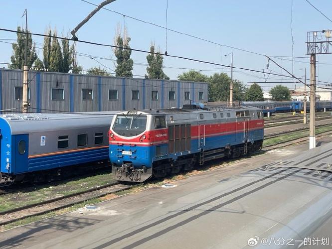 哈萨克斯坦迎首台中车造CKD6S型机车