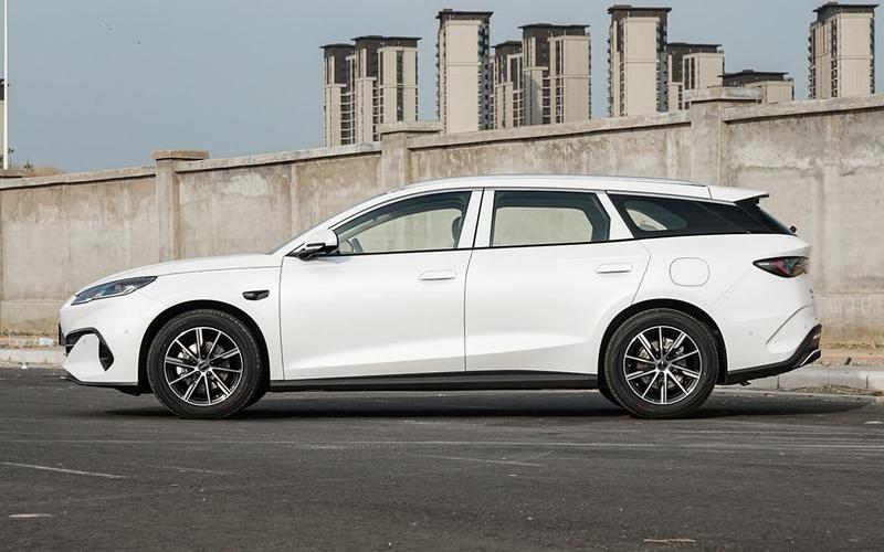 海豹06 DM-i旅行版10.98万起 欢迎垂询广告