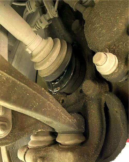 厂家针对领克Z20半轴异响问题 免费更换半轴