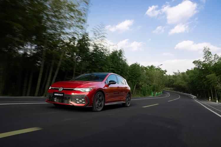 灵魂最好的诠释者 试驾全新高尔夫